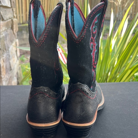 Ariat Fatbaby Cowboy Boots with Red Embroidery size 8 - Picture 3 of 4